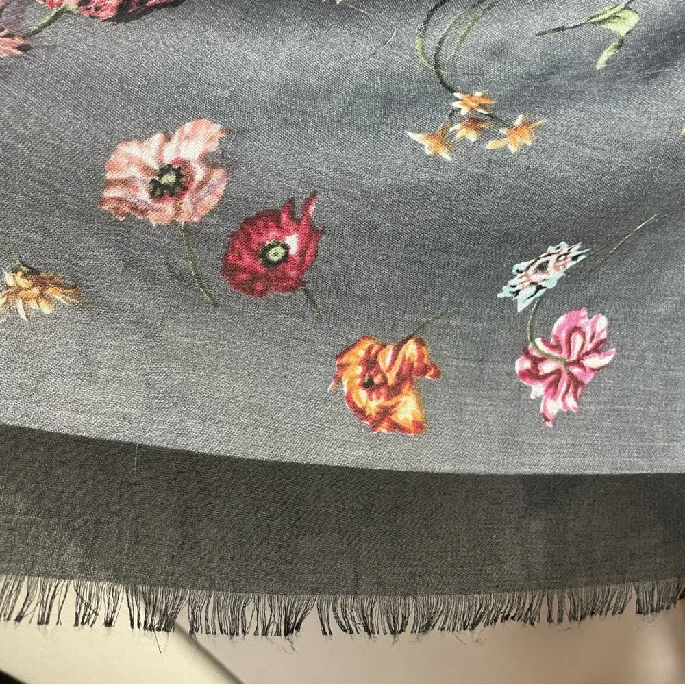 Gauzy Floral Scarf Gray Rectangular Raw Edge Fringe‎ Polyester Women Lightweight